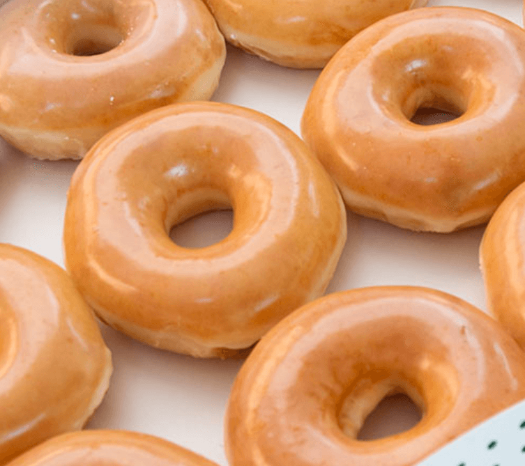 Krispy Kreme regala donuts gratis por el Día Mundial de la Bondad